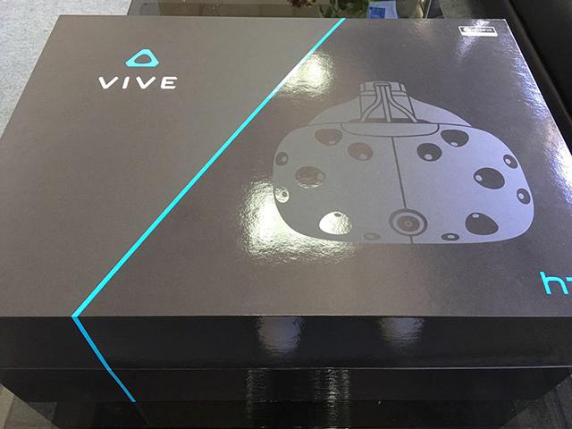 微加科技VR技術(shù)團(tuán)隊(duì)HTC Vive 開箱體驗(yàn)